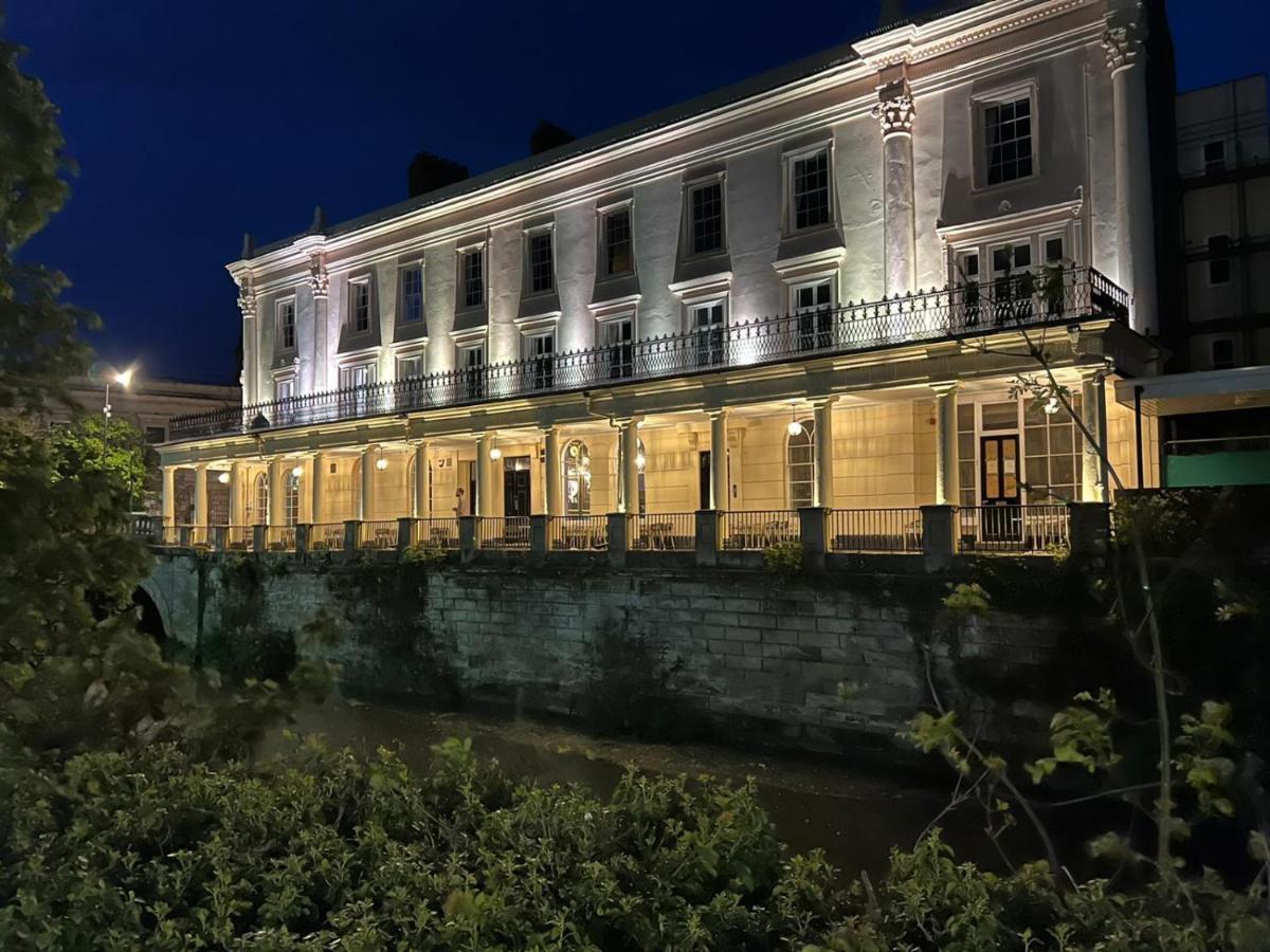 Victoria Colonnade Aparthotel 레밍톤 외부 사진