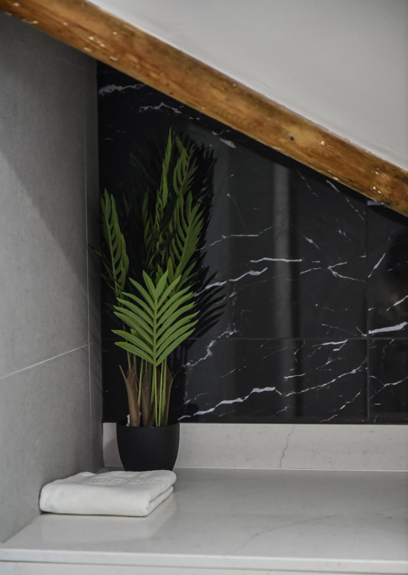 Victoria Colonnade Aparthotel 레밍톤 외부 사진